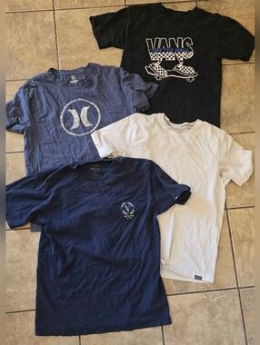 Men's Vans, Hurley, Eddie Bauer T-Shirts Bundle- Sizes SM/MED- GUC